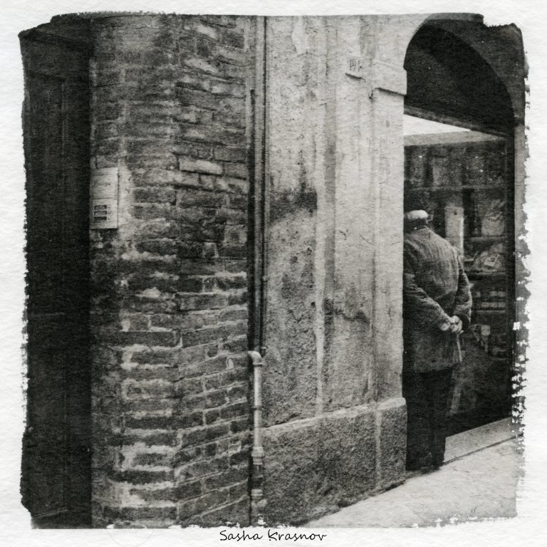 The Wall and the Man, Siena. Hahnemuhle Torchon 275g watercolor paper, Fomaspeed liquid photographic emulsion © Sasha Krasnov Photography