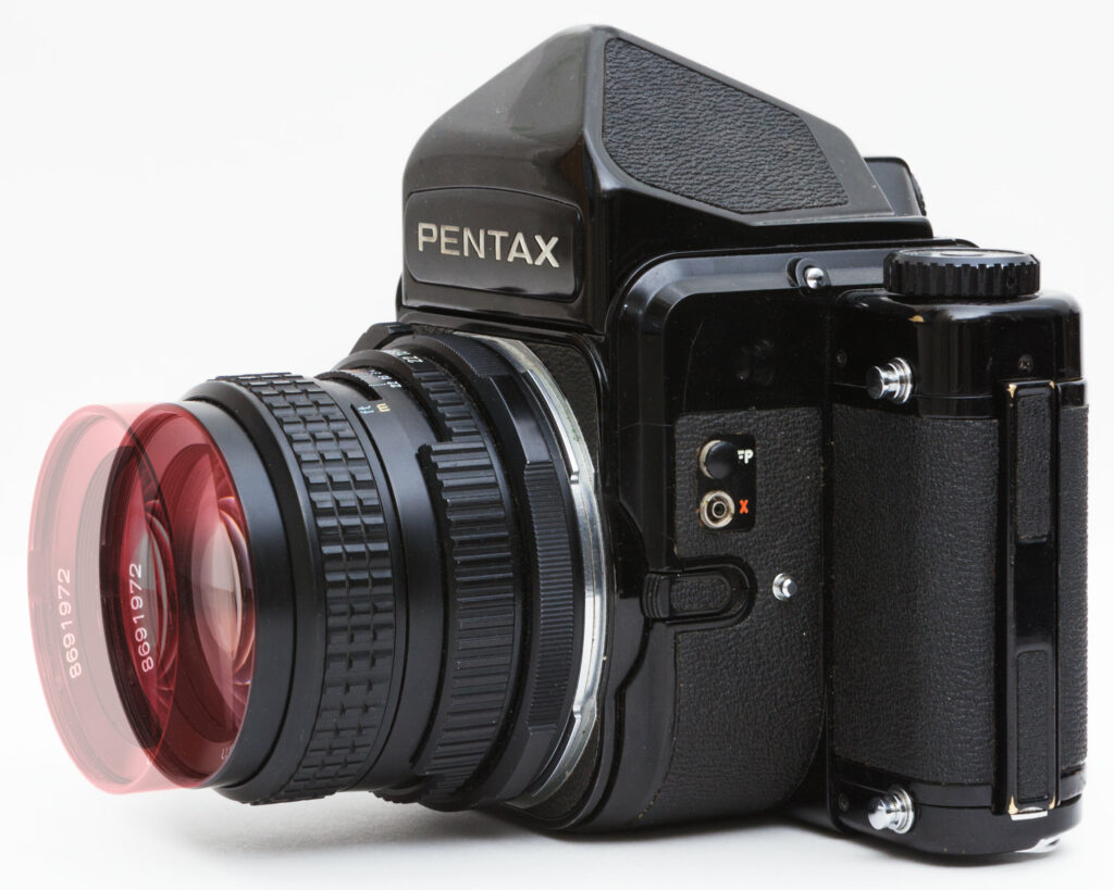 Pentax 67 105mm F2.4 - side view